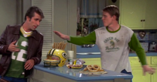 Illustration for article titled A Comprehensive Guide To That NFL Commercial With All The TV Characters